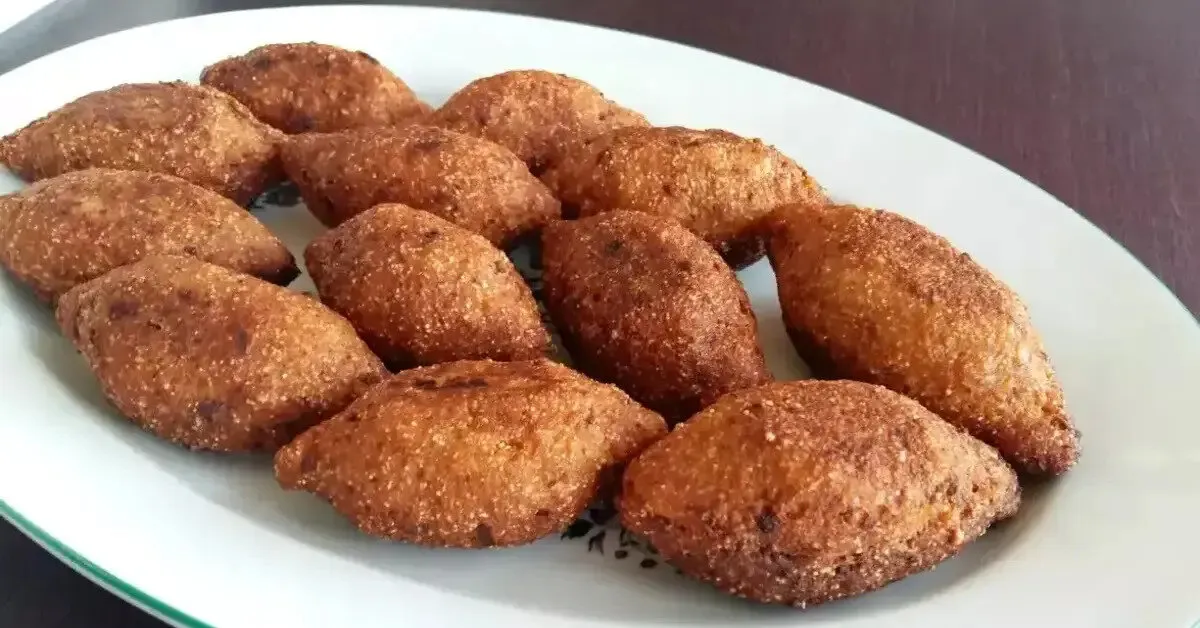 Bulgur-frikadeller med hakket kød