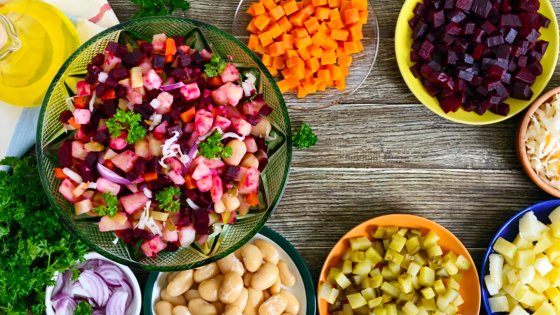 En opskrift på en ordentlig vinaigrette: med pickles, bønner og grønne ærter