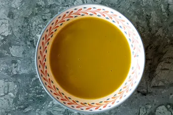 Denne krone suppe kaldes "medicin for maven". Tilføj denne krydderi til at give en antioxidant effekt