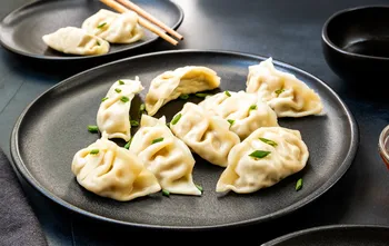 Dumplings til det kinesiske nytår: lækker jiaozi med svampe