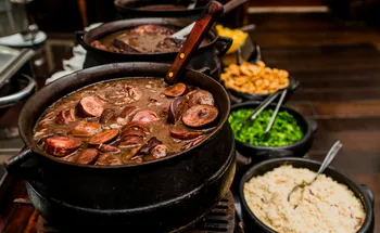 En ny favorit på min menu er Feijoada: brasiliansk bønnegryderet