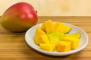 Hvad med mango? Klar gul, saftig pulp er smukt klædt i mange retter