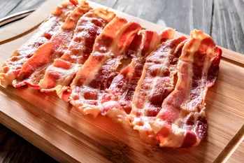 Sådan laver du sprød bacon uden smør? Culinary har vist den nemmeste måde